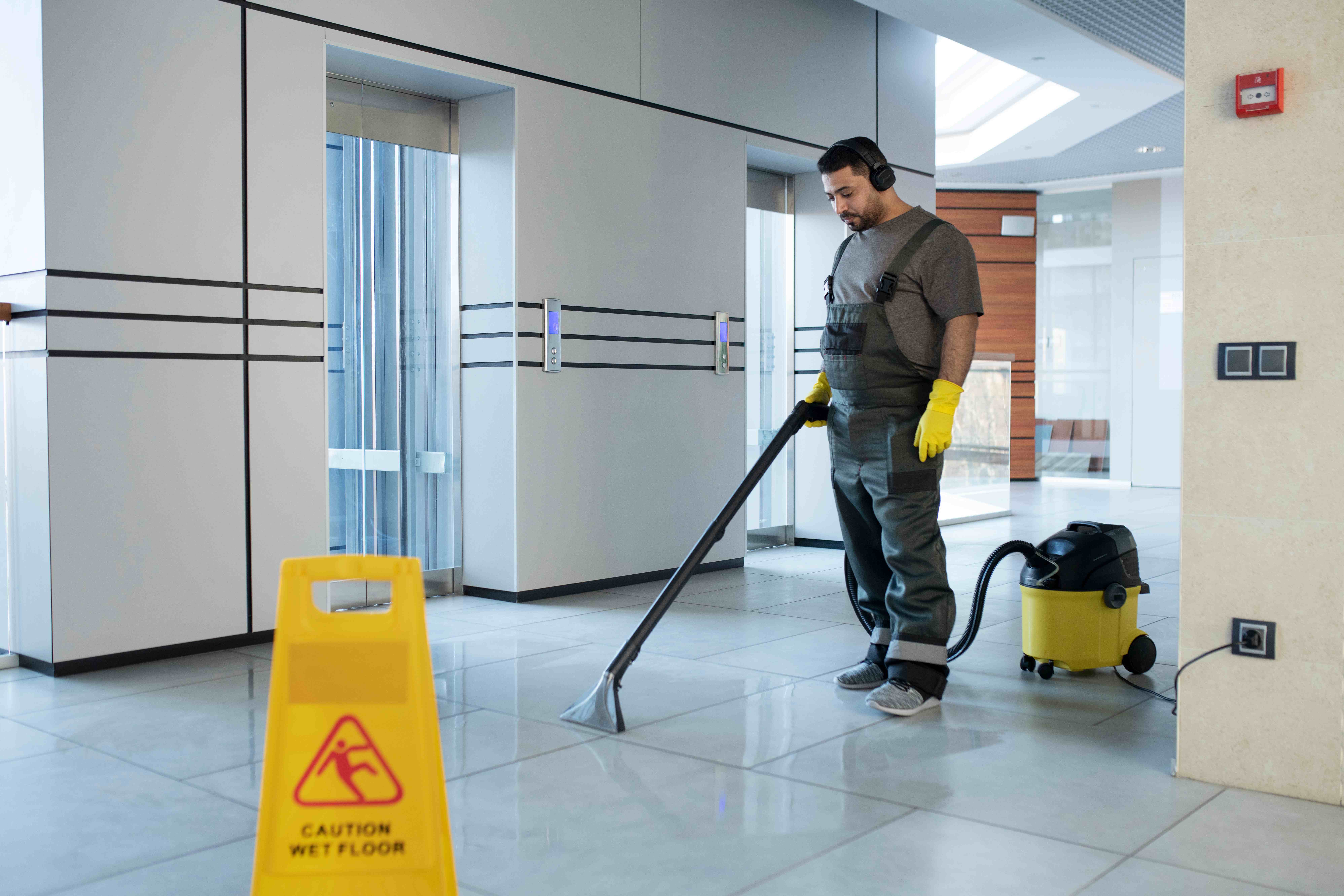 HOA Cleaning Services in Cle Elum: Multi-Family and Common Area Maintenance